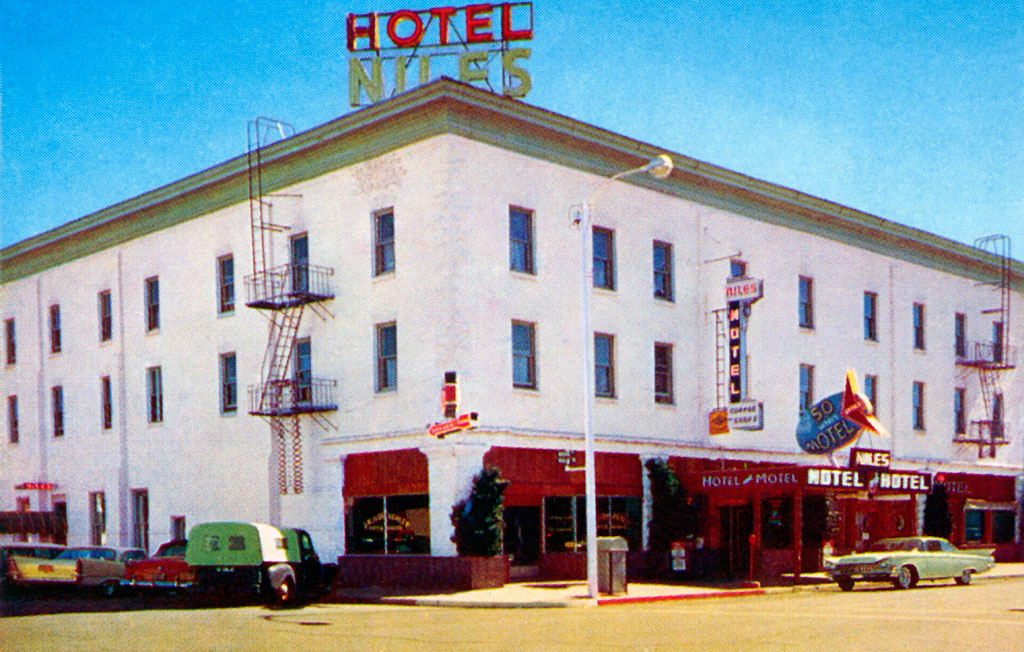 1957 DeSoto Fireflite Sportsman at Niles Hotel and Motel in Alturas, California