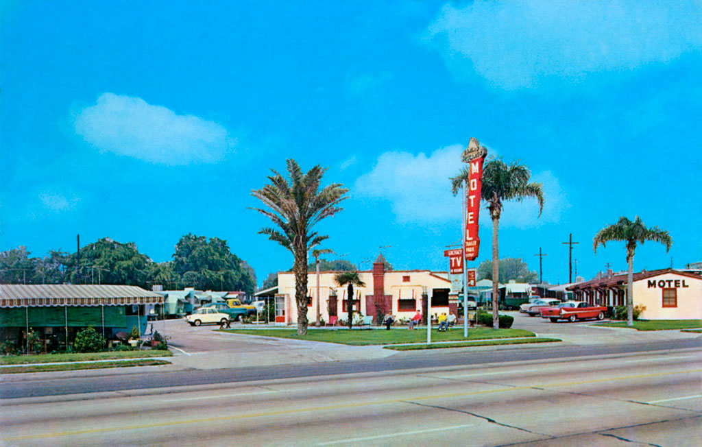 1958 DeSoto Firedome Sportsman at the Rancho Descanso Motel in El Monte, California