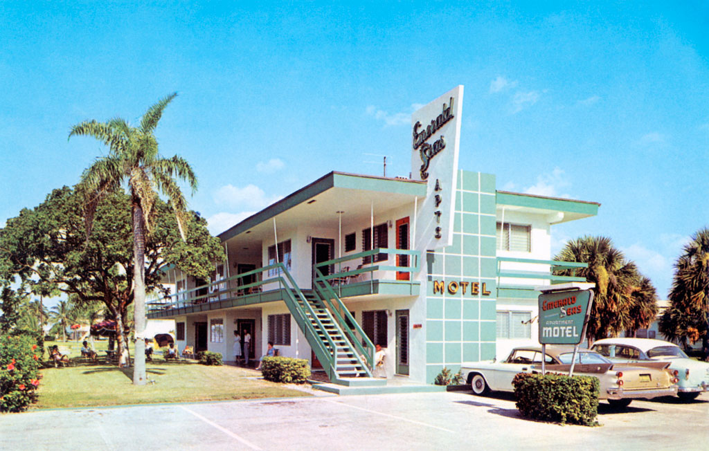 1958 Dodge Coronet Lancer at the Emerald Seas Motel in Fort Lauderdale, Florida