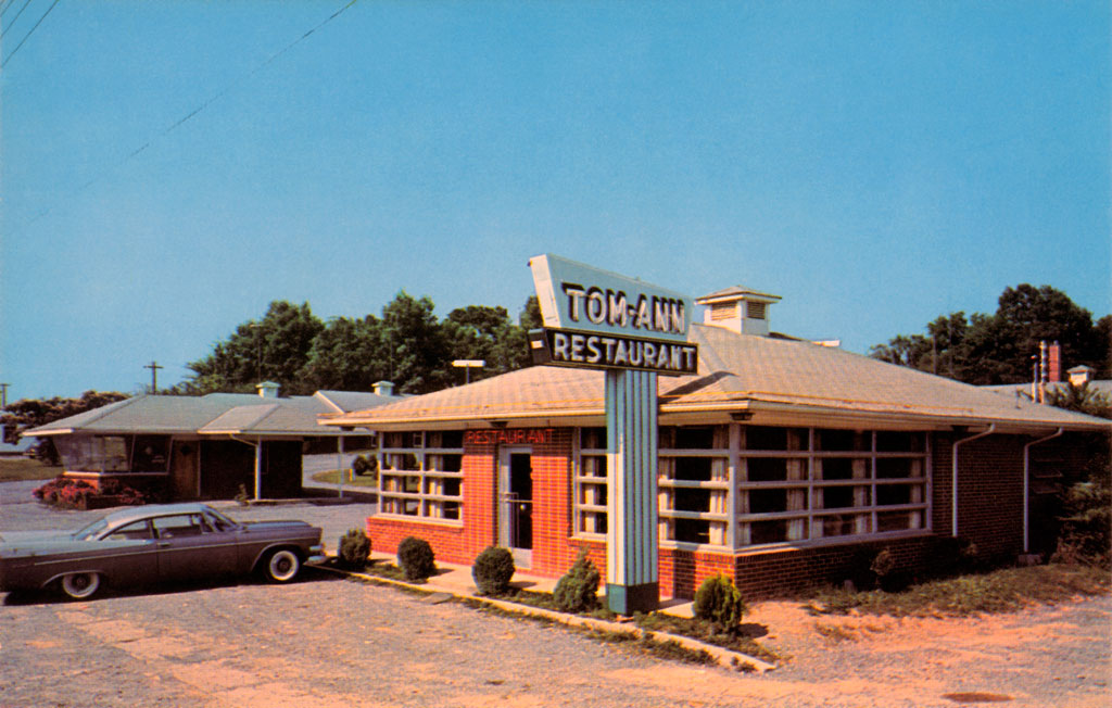 1958 Dodge Coronet Lancer at Tom-Ann Restaurant in Chatsworth, Georgia