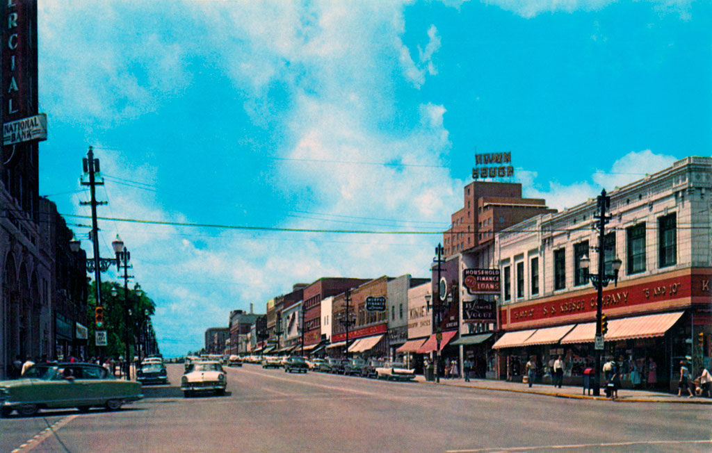 1957 Plymouth Savoy at Minnesota Avenue in Kansas City, Kansas