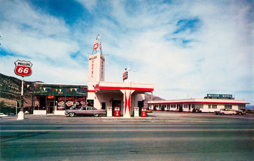 1958 Chrysler Le Baron at Miller Service & Motel in East Ely, Nevada