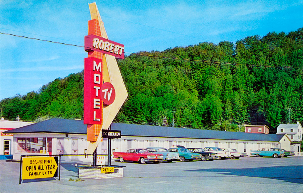 1961 Chrysler 300G at Robert Motel in Ste Anne de Beaupré, Quebec