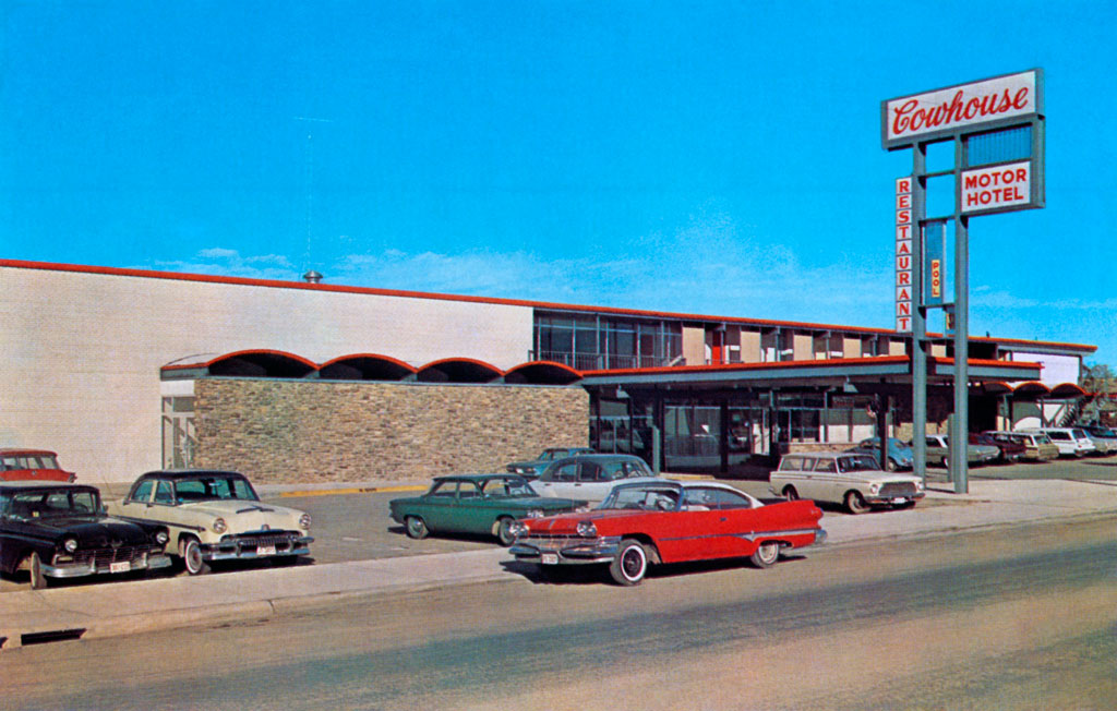 1960 Dodge Dart Phoenix Hardtop at the Cowhouse Motor Hotel in Killeen, Texas